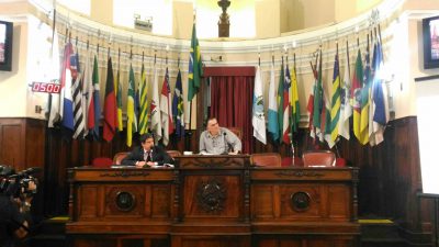 Secretário municipal da Fazenda Pablo Villarim e o vereador Carlos Macedo participam da Audiência Pública de Prestação de Contas do 1º Quadrimestre de 2017.